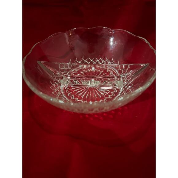 Vintage Divided Glass Relish Dish - Picture 4 of 10